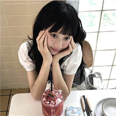 蒙面纱的男子